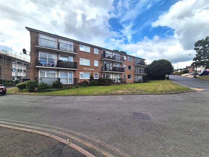 1 Bedroom Flat To Rent In Whitehouse Court, Rectory Road, B75