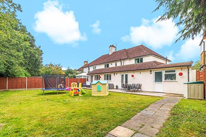 4 Bedroom Semi-Detached House For Sale In Cecil Crescent, Hatfield, AL10