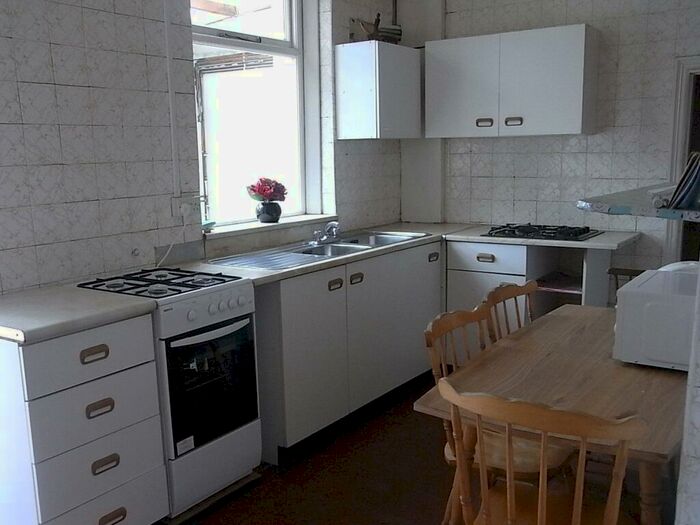 3 Bedroom Semi-Detached House To Rent In Caernarfon Road, Bangor, Gwynedd, LL57