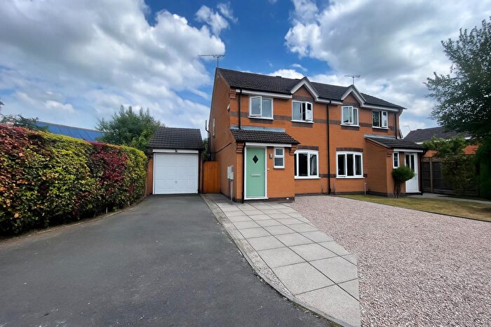 3 Bedroom Semi-Detached House For Sale In Monal Close, Whetstone, Leicester, LE8