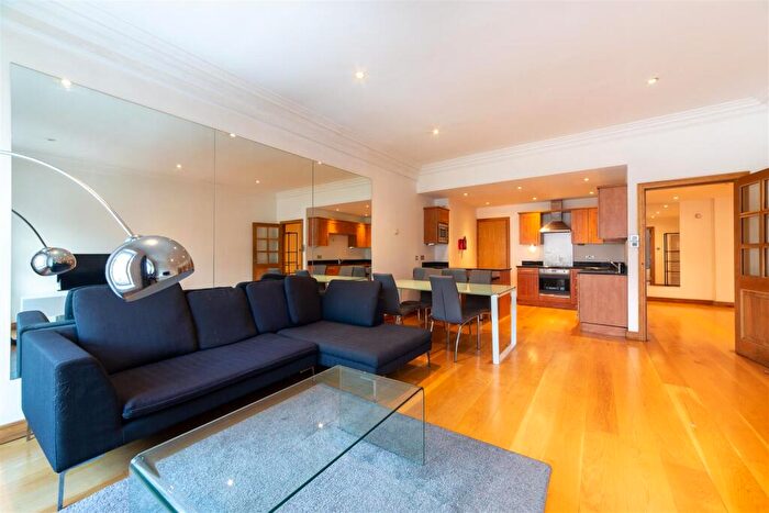2 Bedroom Apartment To Rent In £pppw - Murton House - Grainger Street, NE1