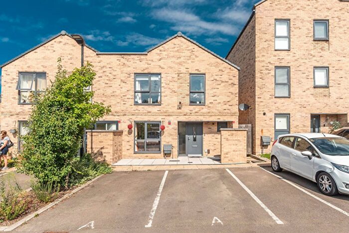 4 Bedroom Semi-Detached House For Sale In Lange Road, Harrow, Harrow, HA2