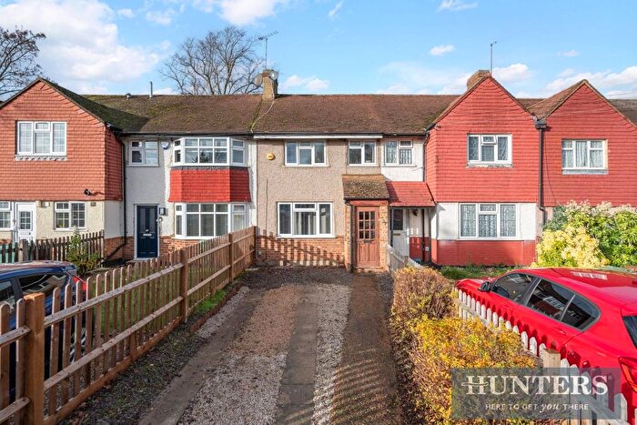 2 Bedroom Terraced House For Sale In Lindsay Road, Worcester Park, KT4