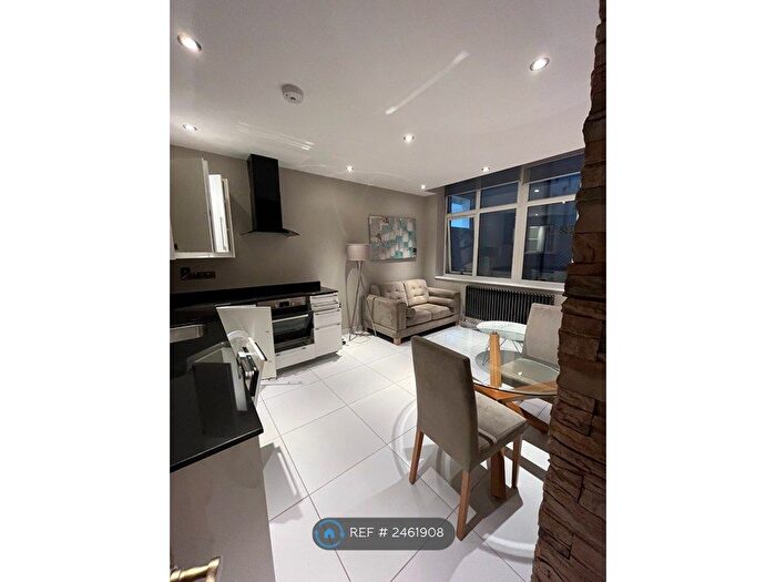 1 Bedroom Flat To Rent In Butts Court, Leeds, LS1