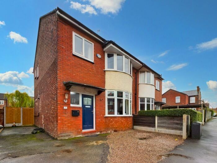 Houses for sale & to rent in SK7 4DQ, London Road, Hazel Grove Stockport