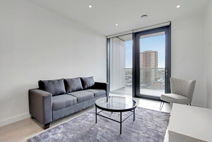 1 Bedroom Apartment For Sale In Carriage House, City North Place, N4