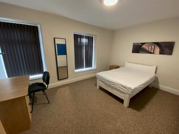 5 Bedroom Terraced House To Rent In Rhondda Street, Mount Pleasant, Swansea, SA1