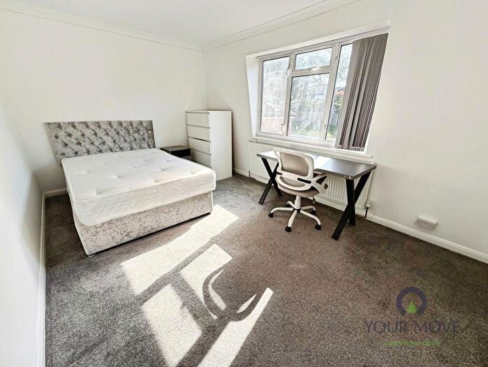 1 Bedroom Detached House To Rent In Brighton Road, Hooley, Coulsdon, Surrey, CR5
