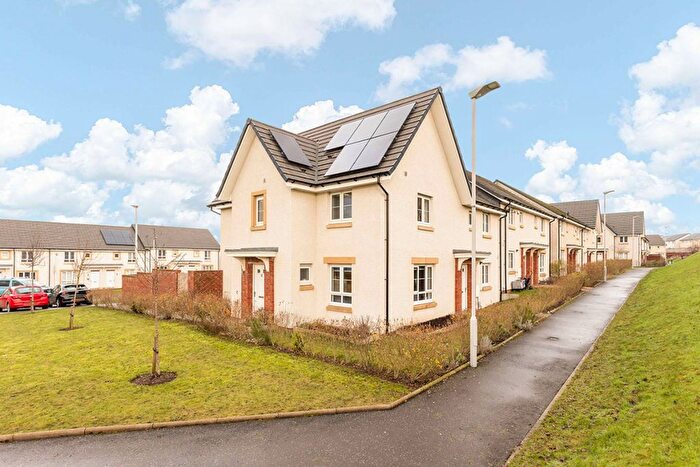 3 Bedroom End Terrace House For Sale In Adit Place, Burdiehouse, Edinburgh, EH17
