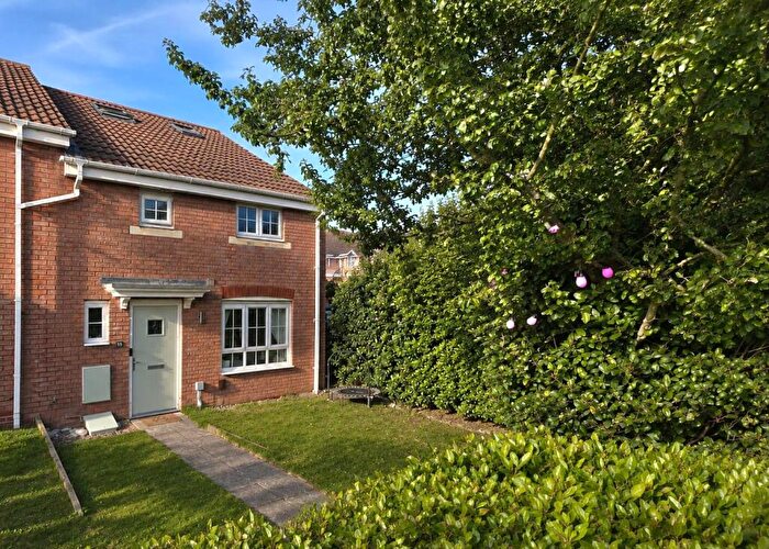 4 Bedroom Semi Detached House For Sale In The Haywain, South Milford, Leeds, LS25