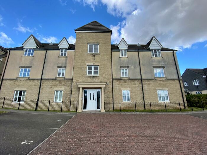 2 Bedroom Flat To Rent In Claytonia Close, Plymouth, PL6