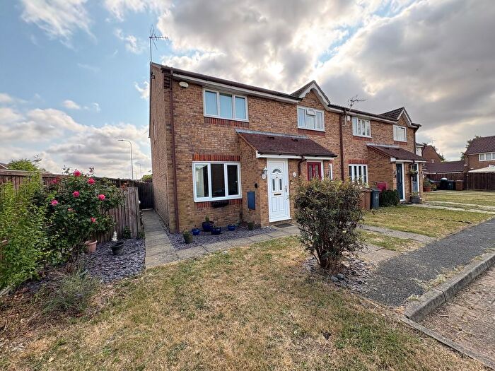 2 Bedroom Property To Rent In Knights Templars Green, Stevenage, SG2