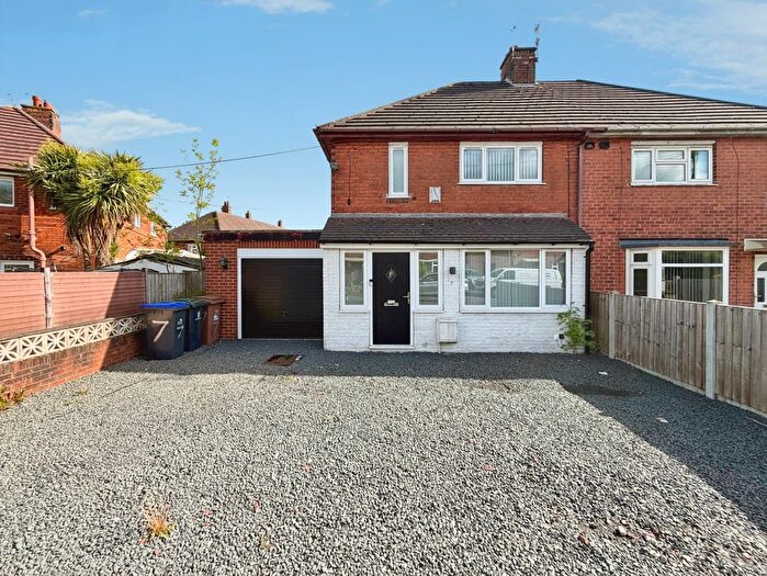 3 Bedroom Semi-Detached House To Rent In Emsworth Road, Stoke-On-Trent, Staffordshire, ST3
