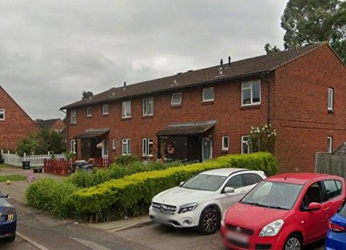 3 Bedroom End Terrace House To Rent In Lanhydrock Close, Swindon, SN5