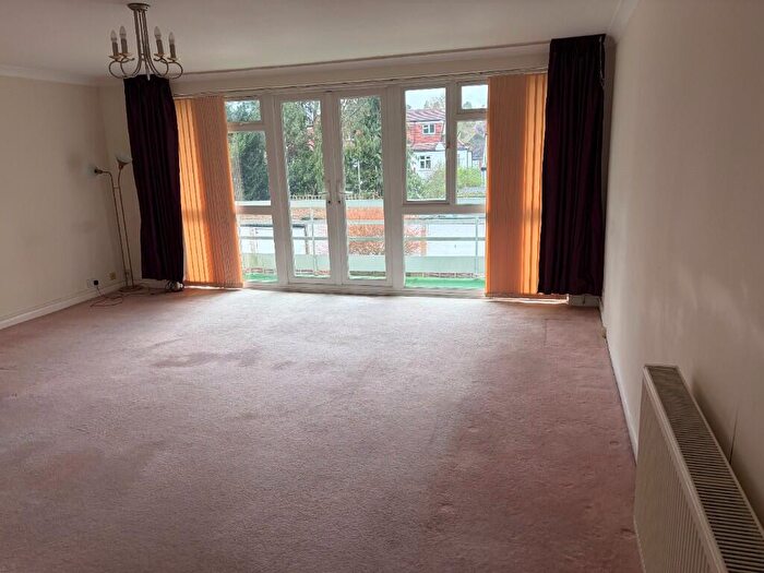 2 Bedroom Flat To Rent In Windermere Hall, Stonegrove, Edgware, Middlesex, HA8