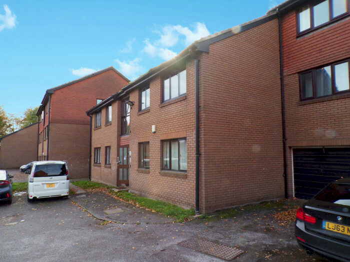 2 Bedroom Flat To Rent In Winchester Close, London, E6