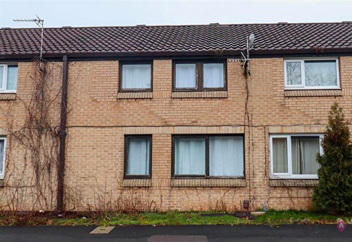 3 Bedroom Terraced House To Rent In Osprey Gardens, Manor, S2
