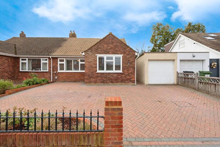 2 Bedroom Semi Detached House For Sale In Alsom Avenue, Worcester Park, Surrey, KT4