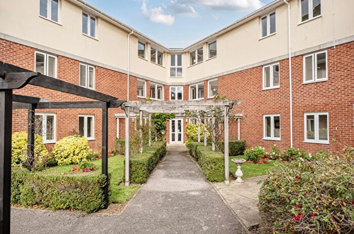 2 Bedroom Flat For Sale In Fisher Street, Paignton, Devon, TQ4