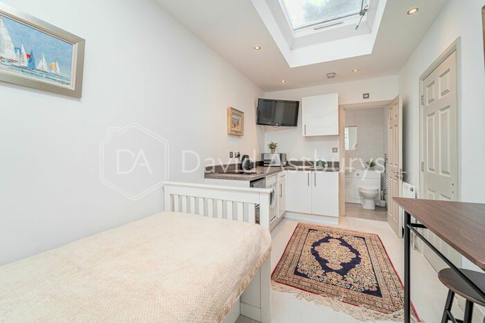 Studio To Rent In Oakhampton Road, Mill Hill, London, NW7