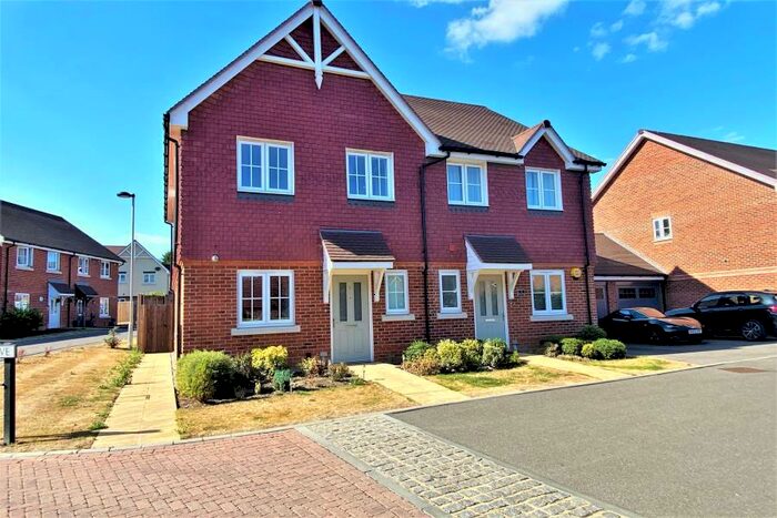 3 Bedroom Semi-Detached House To Rent In West End, GU24