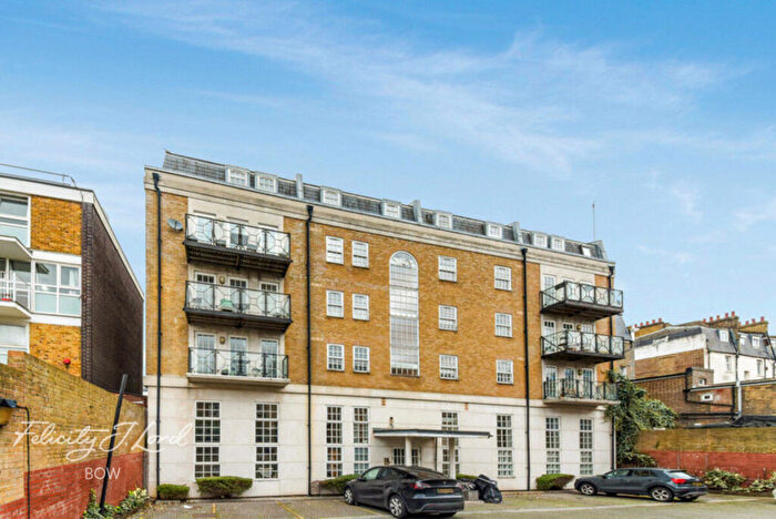 2 Bedroom Flat To Rent In Hanover Place, London, E3