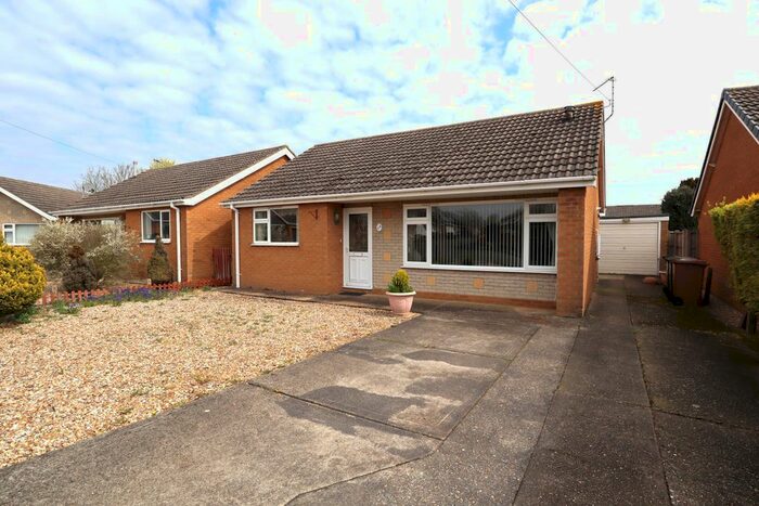 2 Bedroom Detached Bungalow For Sale In Ashdale Close, Metheringham, LN4