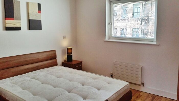 1 Bedroom Flat To Rent In New York Street, Leeds, West Yorkshire, LS2