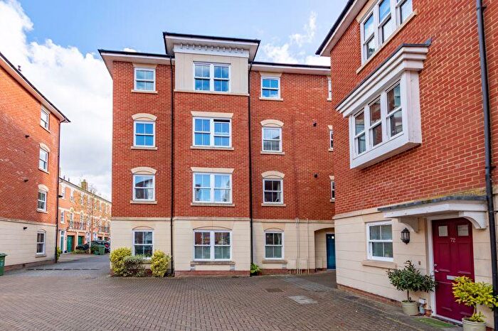 2 Bedroom Flat For Sale In St Gabriels, Wantage, OX12