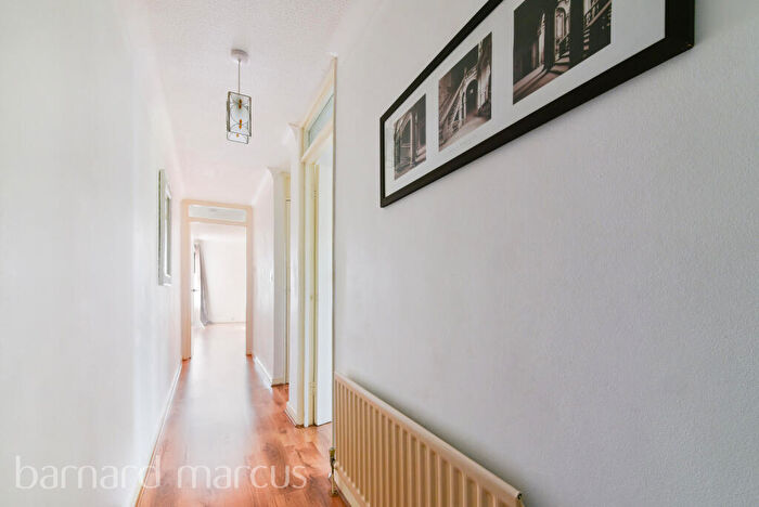 2 Bedroom Apartment To Rent In Apsley Court, Wellesley Road, Sutton, SM2