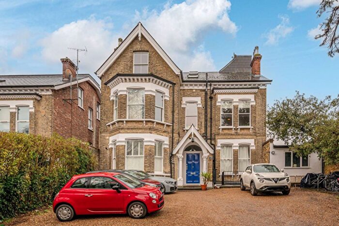 2 Bedroom Flat For Sale In Palace Road, Tulse Hill, London, SW2