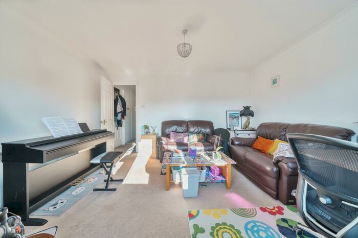 2 Bedroom Apartment To Rent In Rose Walk, Reading, RG1