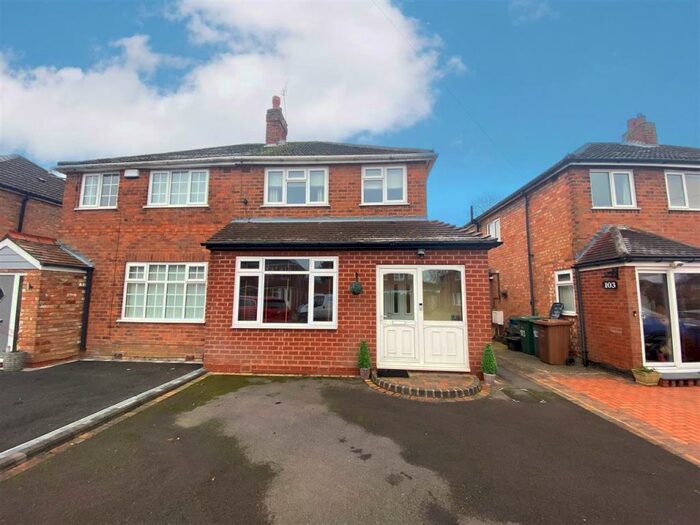 3 Bedroom Semi-Detached House To Rent In Chamberlain Crescent, Shirley, Solihull, B90