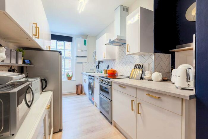 2 Bedroom Flat To Rent In Frewell House, Clerkenwell, London, EC1N