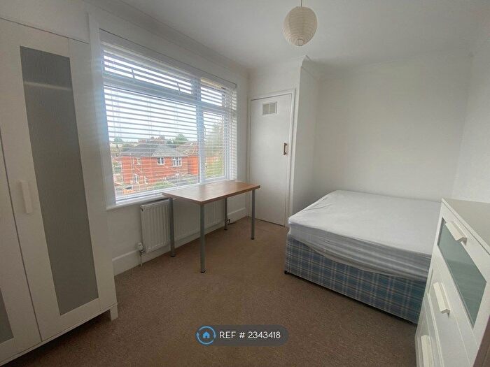 4 Bedroom Semi-Detached House To Rent In Brassey Road, Bournemouth, BH9