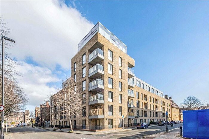 2 Bedroom Flat To Rent In Palm House, Sancroft Street, London, SE11