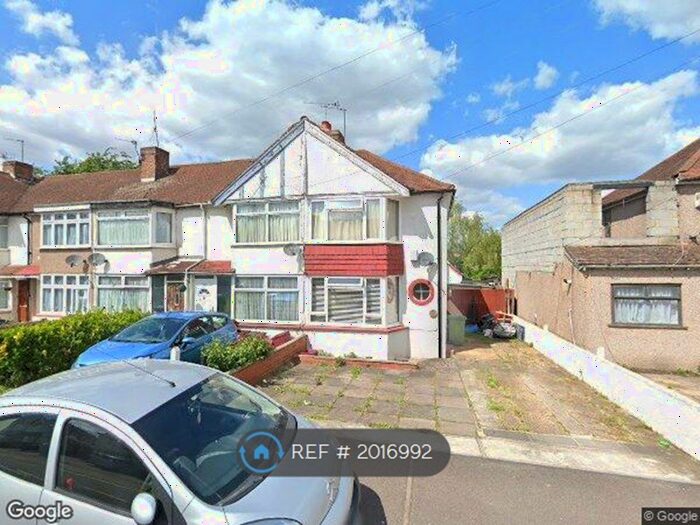 2 Bedroom End Of Terrace House To Rent In Parkside Avenue, Bexleyheath, DA7