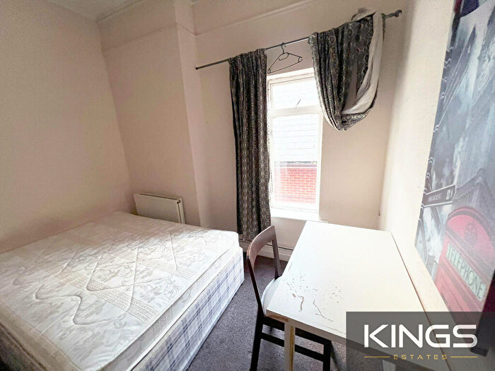 6 Bedroom Terraced House To Rent In The Avenue, Southampton, SO17
