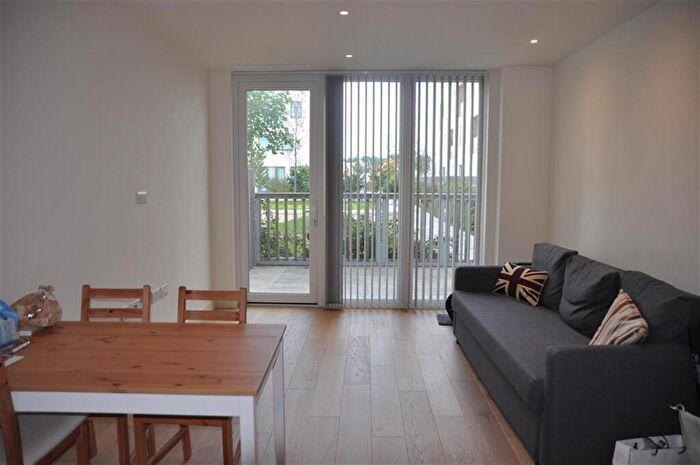 2 Bedroom Flat To Rent In Capitol Way, Flat, Colindale, NW9