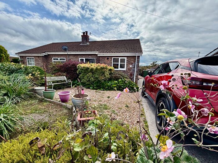 2 Bedroom Semi-Detached Bungalow For Sale In Cardigan Way, Blackwood, NP12