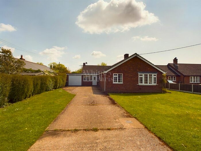 4 Bedroom Detached Bungalow For Sale In Common Road, Bressingham, Diss, IP22