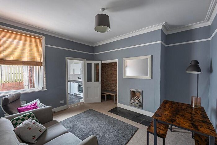 2 Bedroom Flat For Sale In Grantham Road, Sandyford, Newcastle Upon Tyne, NE2