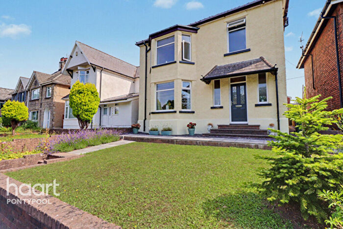 3 Bedroom Detached House For Sale In The Highway, Pontypool, NP4