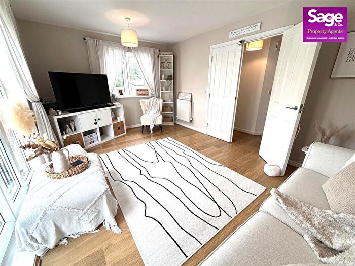 3 Bedroom Terraced House For Sale In Stonebridge Park, Croesyceiliog, Cwmbran, NP44