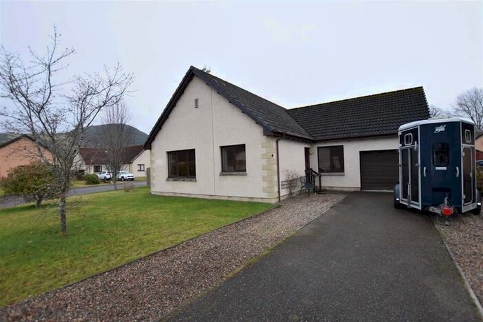 3 Bedroom Detached Bungalow For Sale In Enrick Crescent, Kilmore, Drumnadrochit, Inverness, IV63