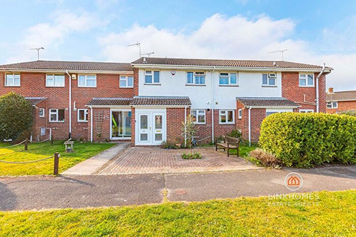 3 Bedroom Terraced House For Sale In Frenchs Farm Road, Poole, BH16