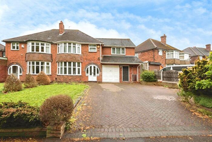 4 Bedroom Semi-Detached House For Sale In Chester Road, Kingshurst, Birmingham, B36