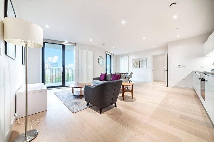 2 Bedroom Flat For Sale In Mercier Court, Starboard Way, London, E16