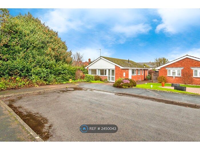 3 Bedroom Bungalow To Rent In The Beeches, Upton-Upon-Severn, Worcester, WR8