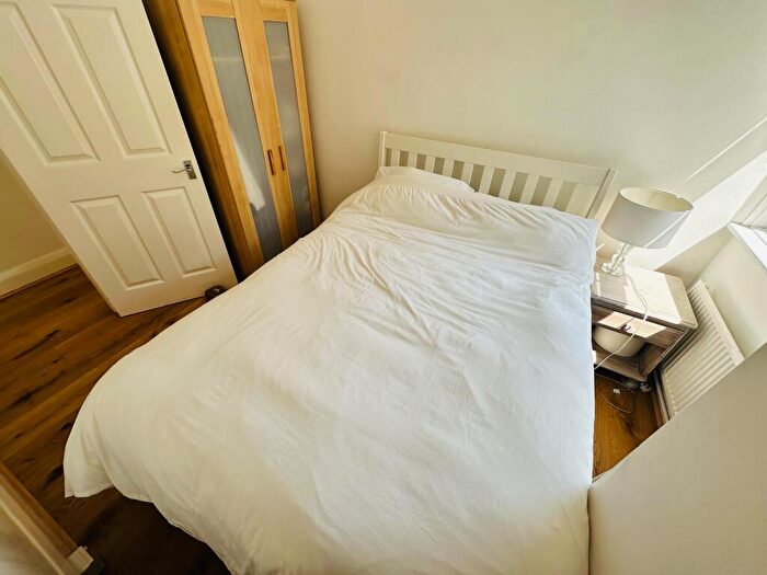 3 Bedroom Flat To Rent In St Michaels Road, Bournemouth, BH2